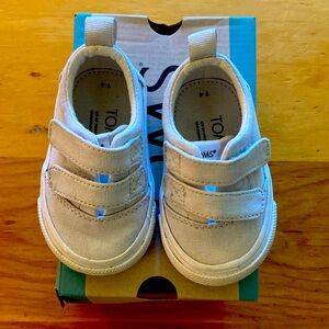 TOMS toddler size 4 Velcro sneakers.